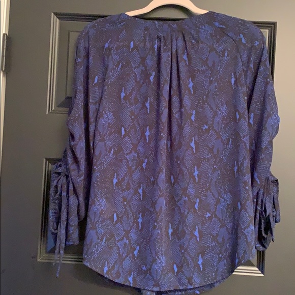Banana Republic blouse - Picture 4 of 4